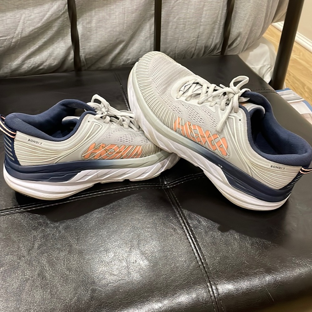 Hokas